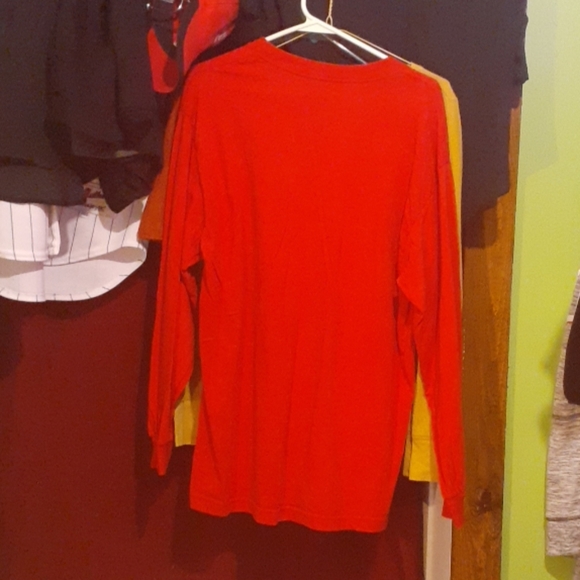 Top - Picture 2 of 2